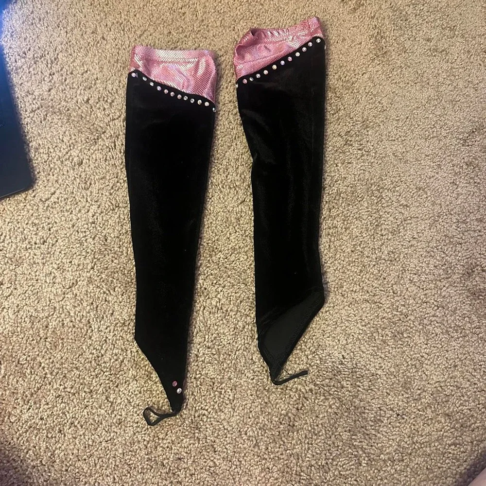 Velvet Gloves